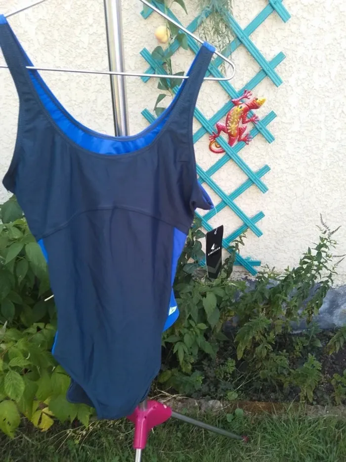 Maillot de bain taille 44 Athlitech neuf - photo numéro 3