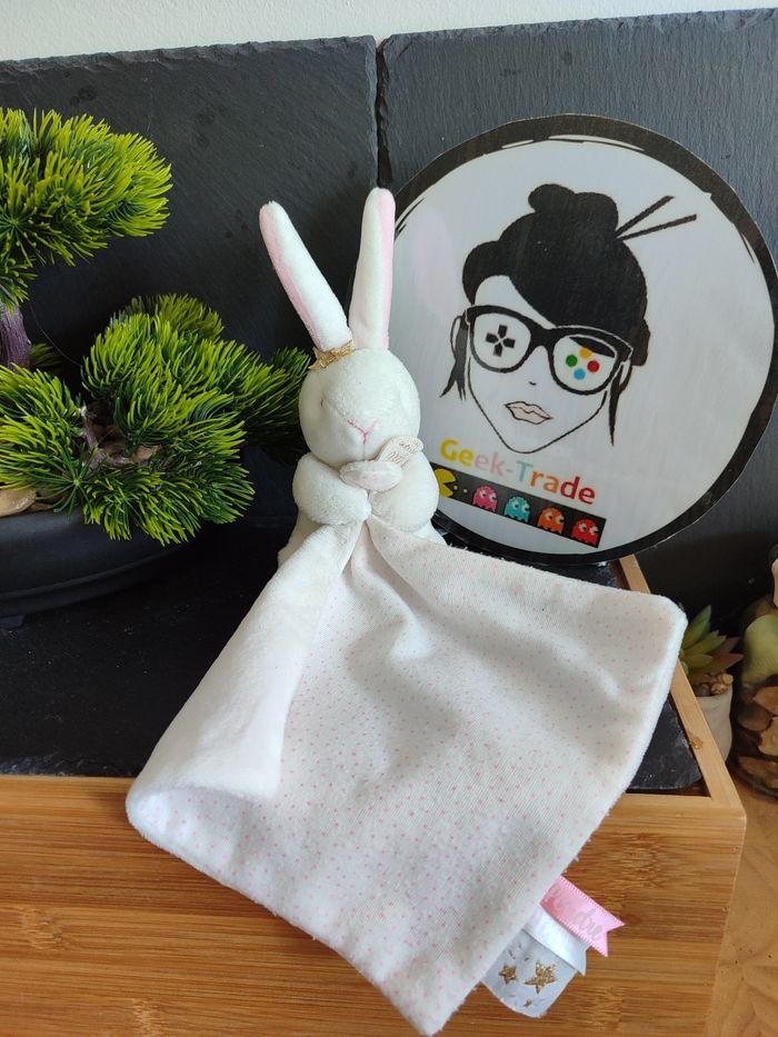 doudou et compagnie mouchoir lapin blanc rose dc3513 fleur pois doré  DD003549