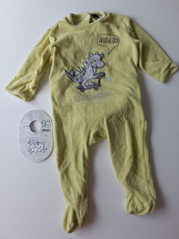 9 pyjamas 18 mois - photo numéro 8
