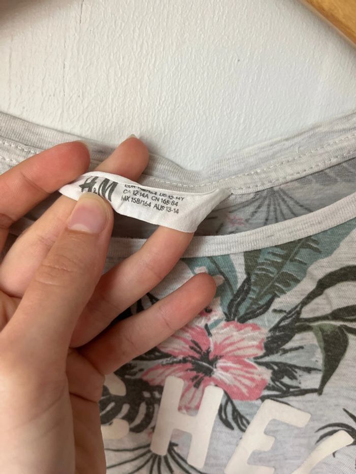 T-shirt H&M 12-13 ans - photo numéro 2