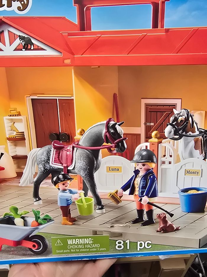 Playmobil  country 81 pièces neuf