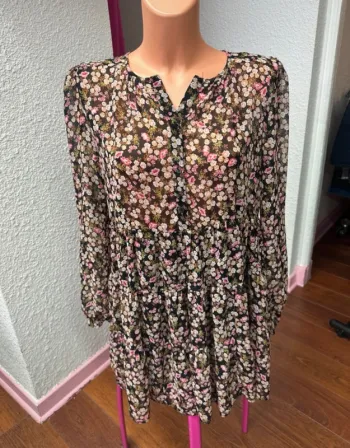Robe à fleurs Zara taille M