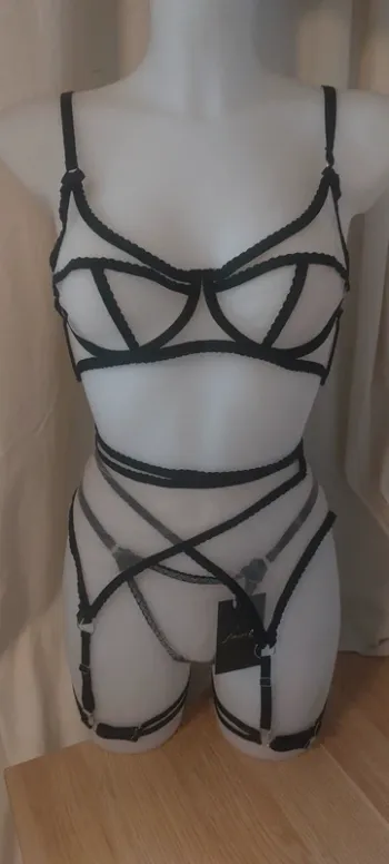 Magnifique ensemble complet neuf