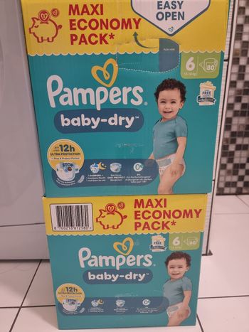 Couches  taille 6 pampers 