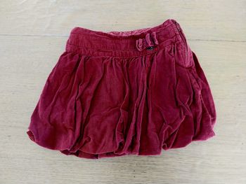 Jolie jupe velours fille 6ans en très bon état