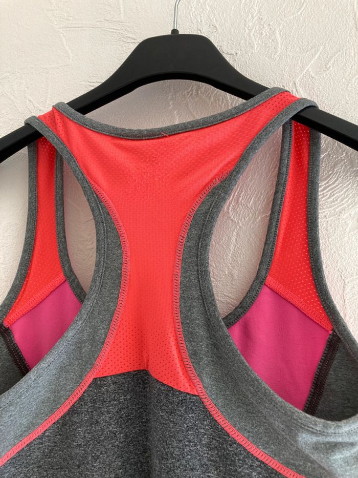 débardeur de sport - photo numéro 9