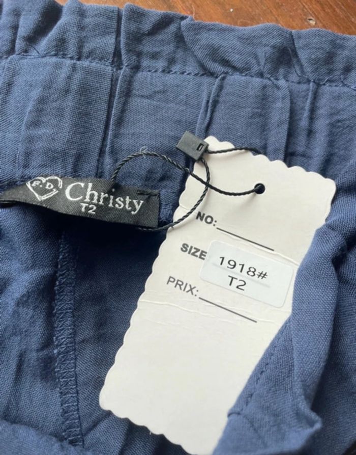 Short marine neuf de chez Christy - photo numéro 2