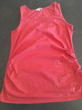 Tee-shirt rouge grossesse 36