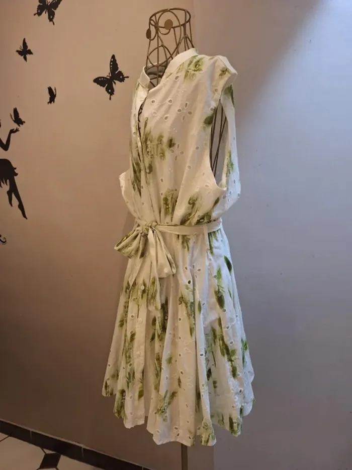 Robe imprimée & broderies anglaises - photo numéro 3