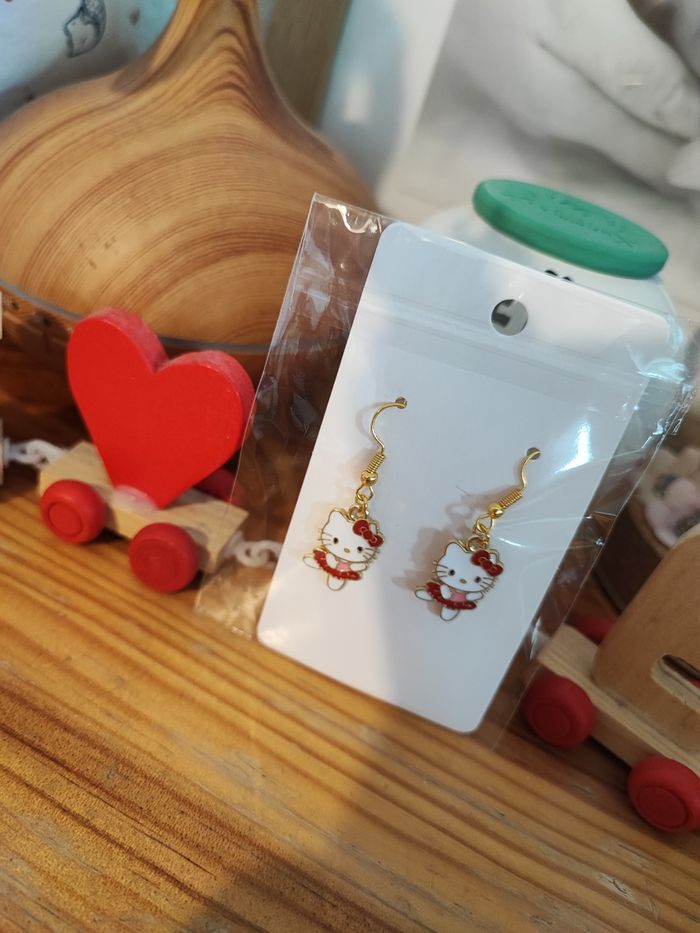 Boucles d'oreilles hello Kitty
