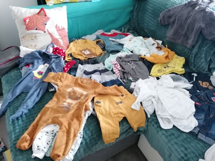 Lot 34 vêtements taille 3 mois garçon - photo numéro 2