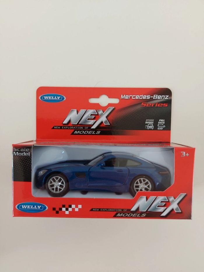 Mercedes-Benz - amg gt - bleue