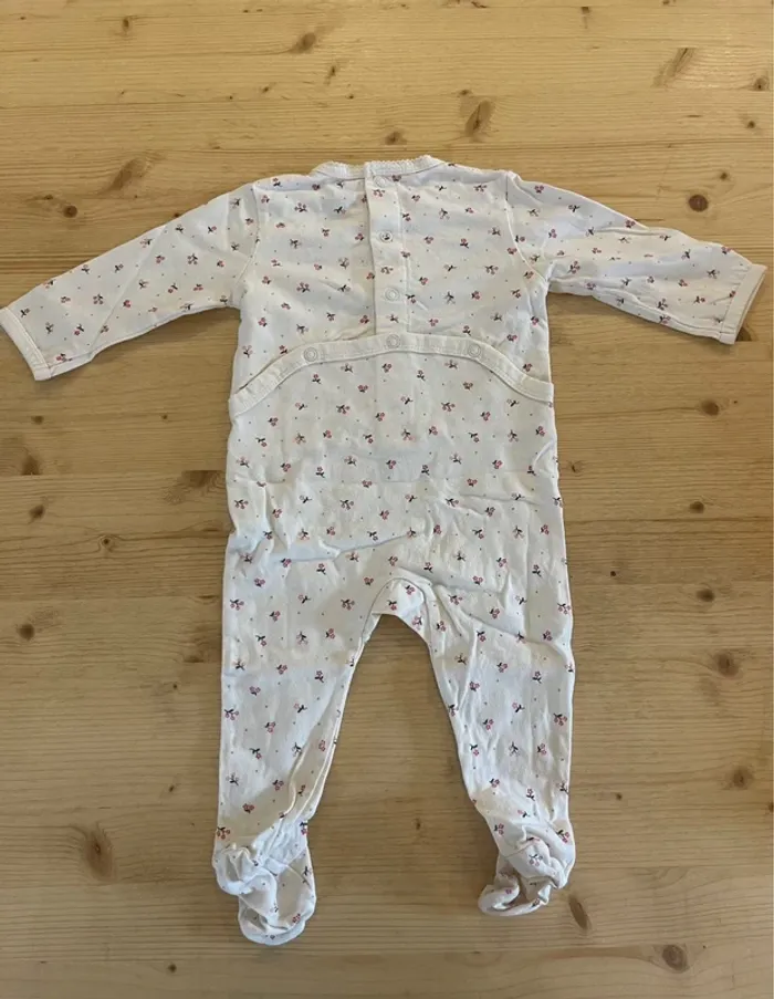 Pyjama 6M neuf - photo numéro 5