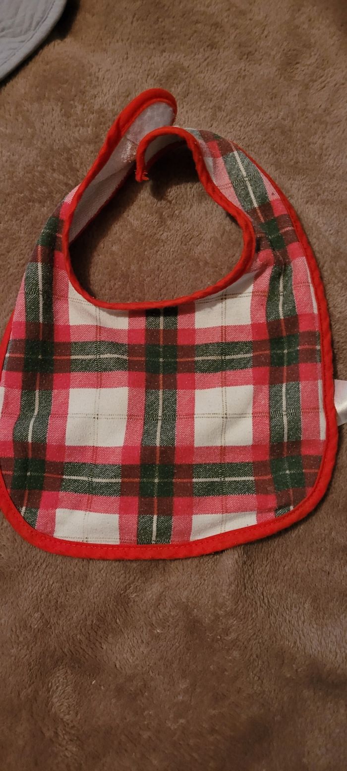 Lot de 4 bavoirs - photo numéro 6