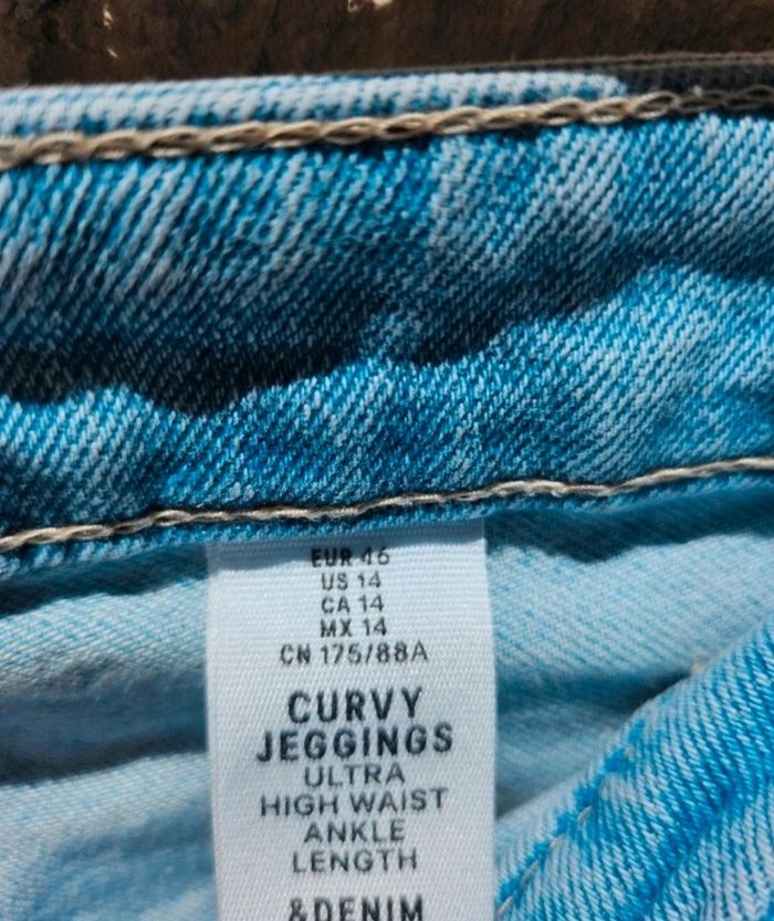 Jean skinny bleu troué - photo numéro 4