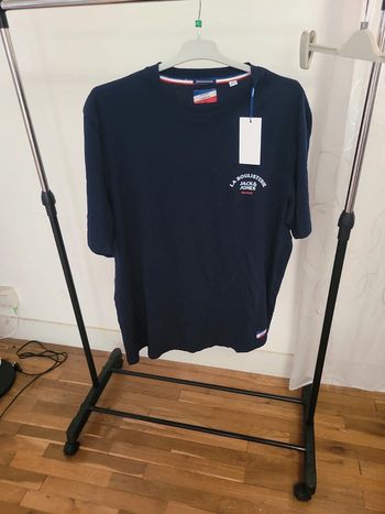 Tee-shirt