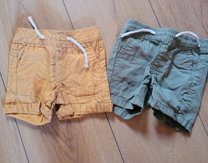 Lot 2 shorts primark 3 mois tbe