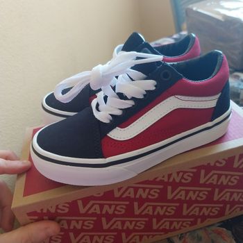 Vans jamais porté Pointure 27 et demi neuves