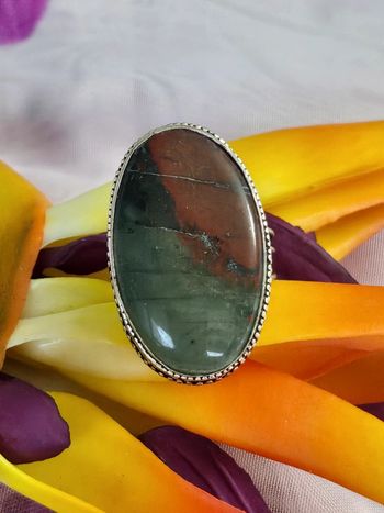 Bague texturee en argent sterling 925 avec pierre bloodstone