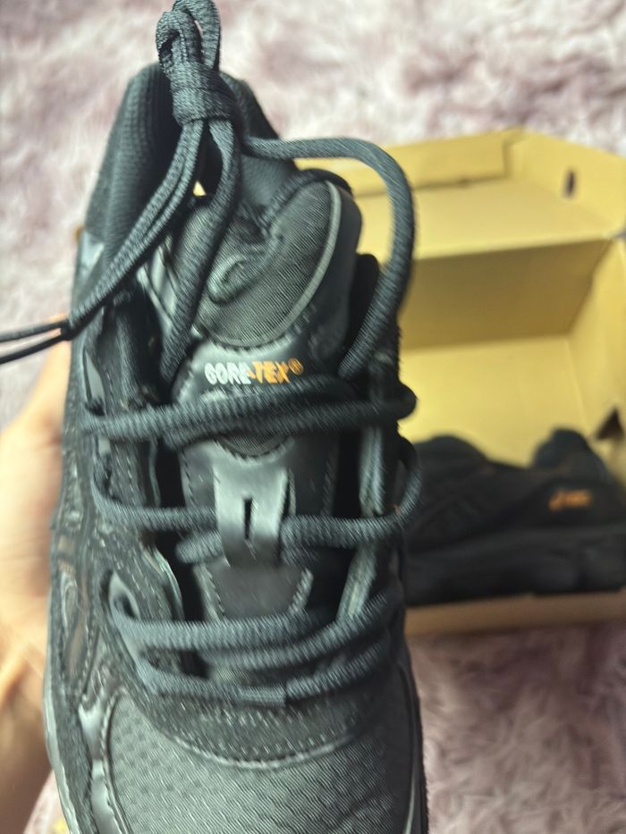 Asics gel NYC en collaboration avec goretex neuve taille 44 - photo numéro 3