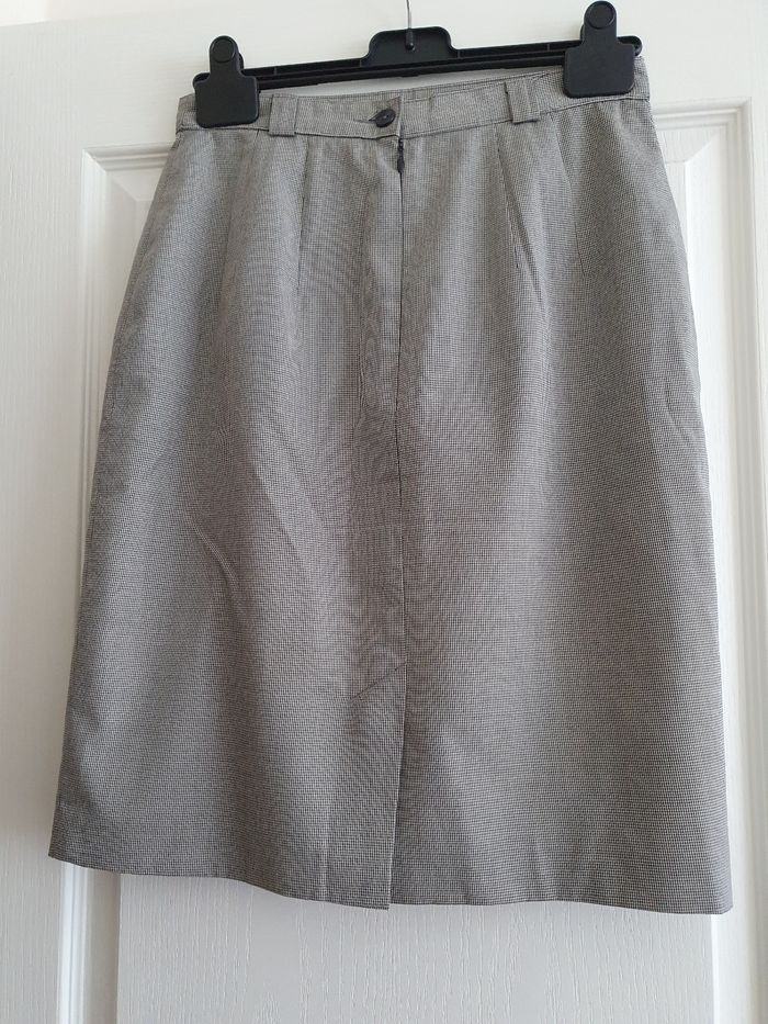 Jupe dtoite pied de poule Marks & Spencer taille 38 - photo numéro 3