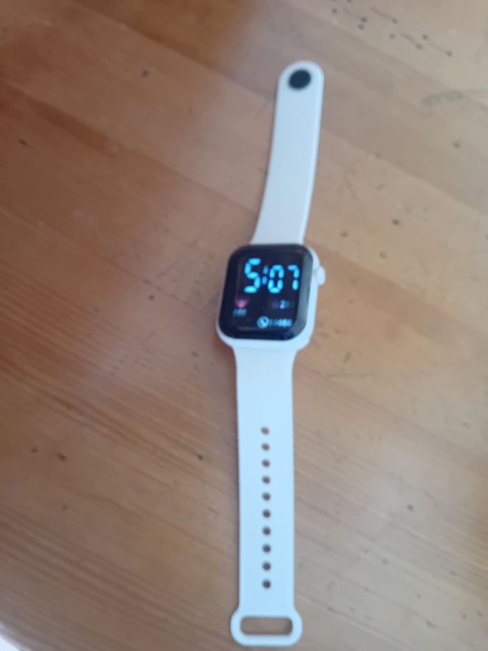 Montre - photo numéro 2