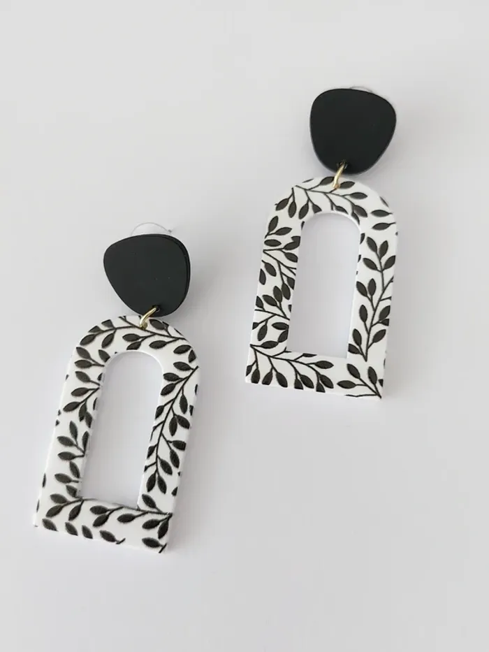 Boucles d'oreilles pendantes - noir et blanc - tendance bohème chic 🌙 - photo numéro 2