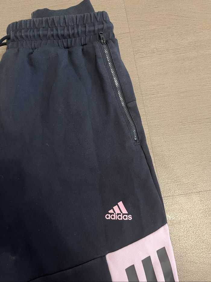 Jogging Adidas Marine – Bandes Roses – Taille L - photo numéro 6