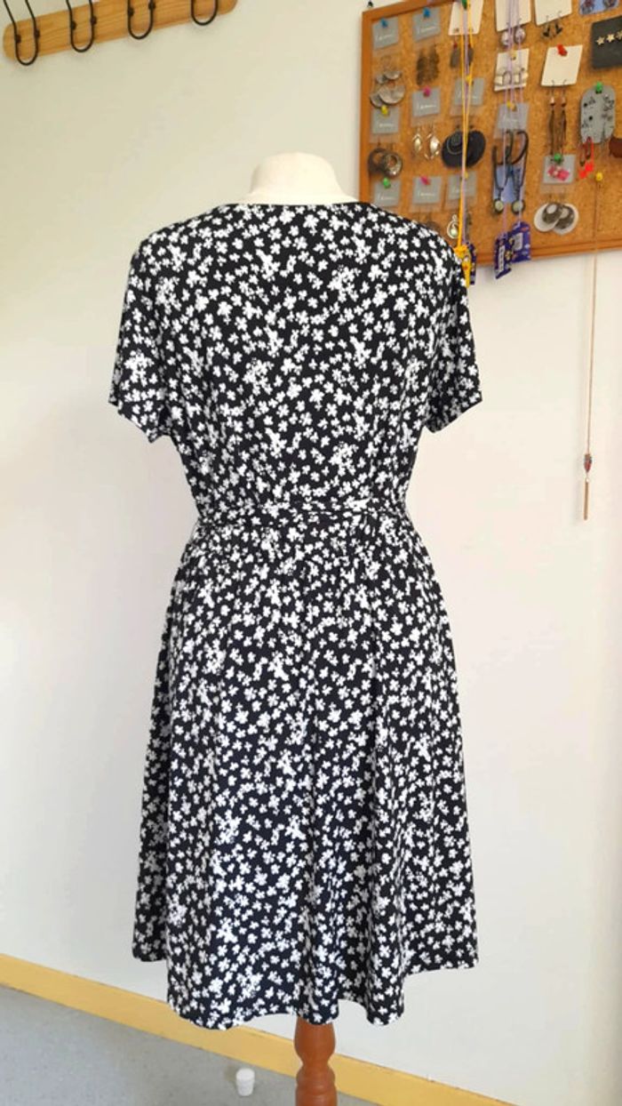 Robe courte Cache Cache fleurie taille L - photo numéro 2