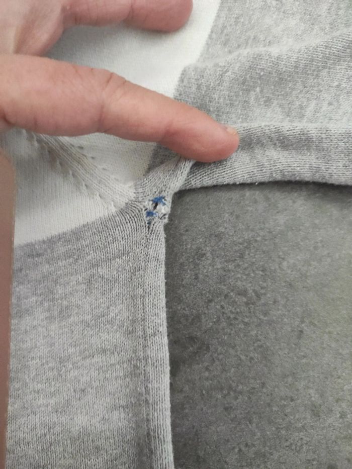 Pull à capuche - photo numéro 4