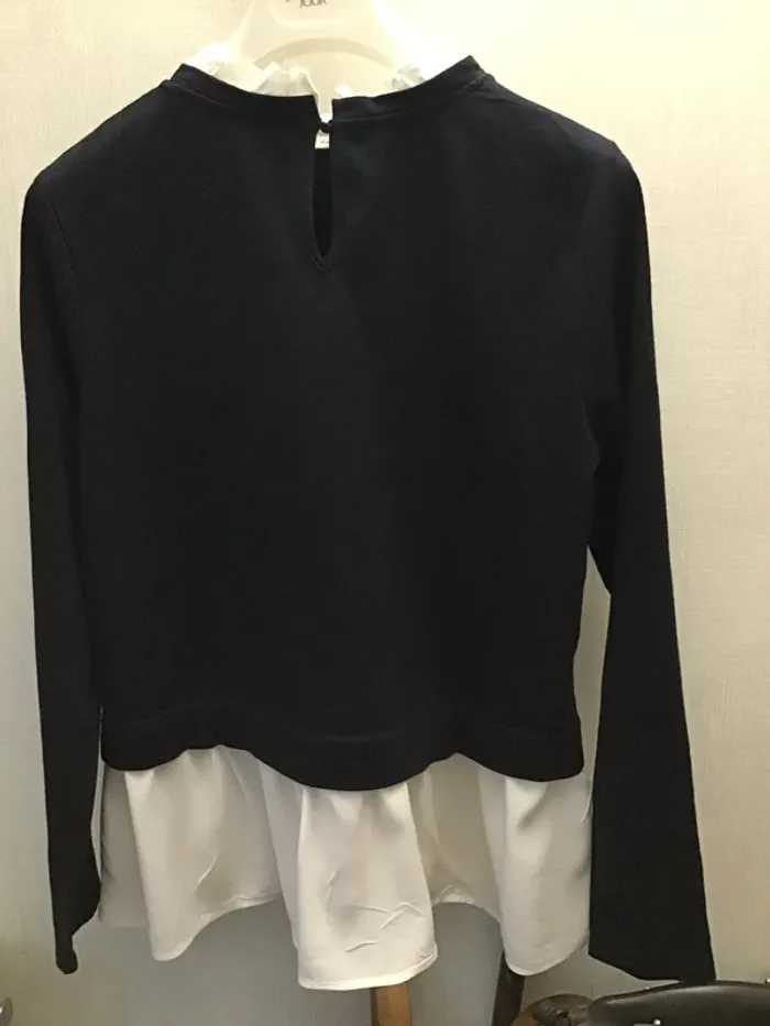 Pull marine à petits carreaux noirs avec chemise intégrée - photo numéro 2
