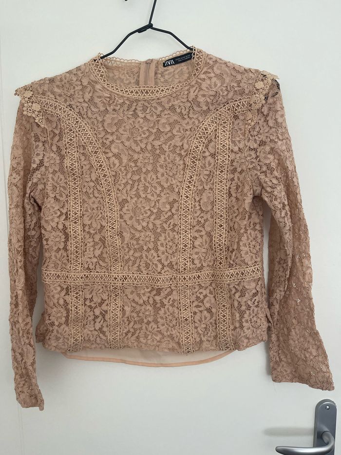 Blouse en dentelle