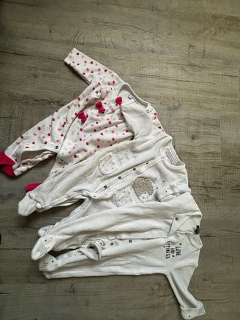 Lot 3 pyjamas