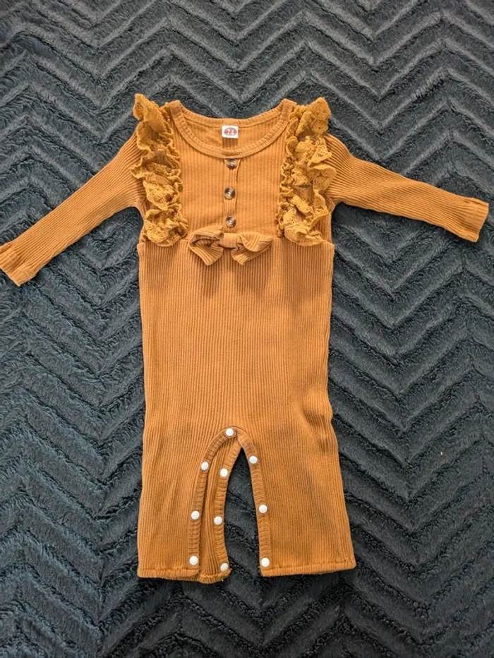 Lot de 12 vêtements T12mois - photo numéro 9