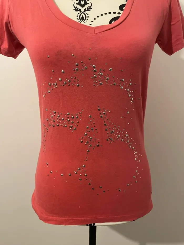 T-shirt Le Temps des Cerises rose corail taille S avec strass, col V - photo numéro 2