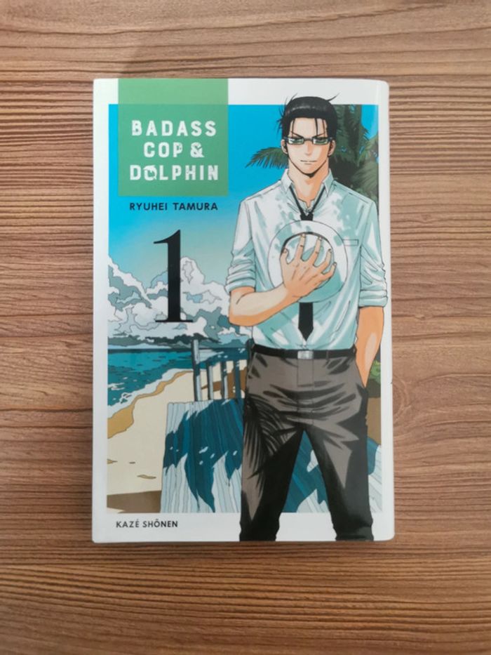 Manga Badass cop & Dolphin
