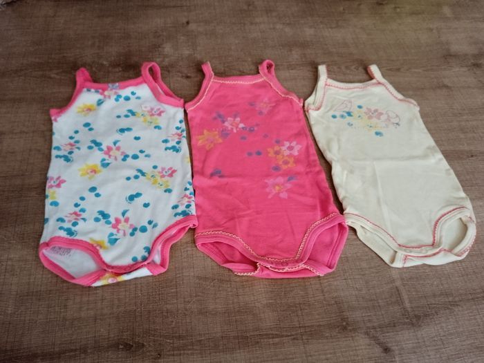 Body 6 mois en très bonne état