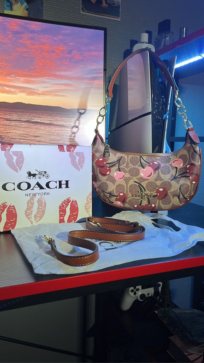 Sac coach cerise 🍒