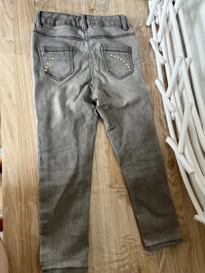 Jean gris 5 ans - photo numéro 3