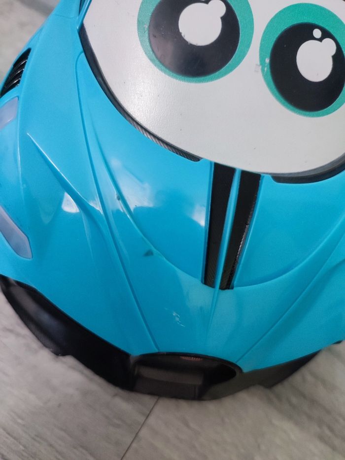 Voiture télécommandée avec volant - photo numéro 3