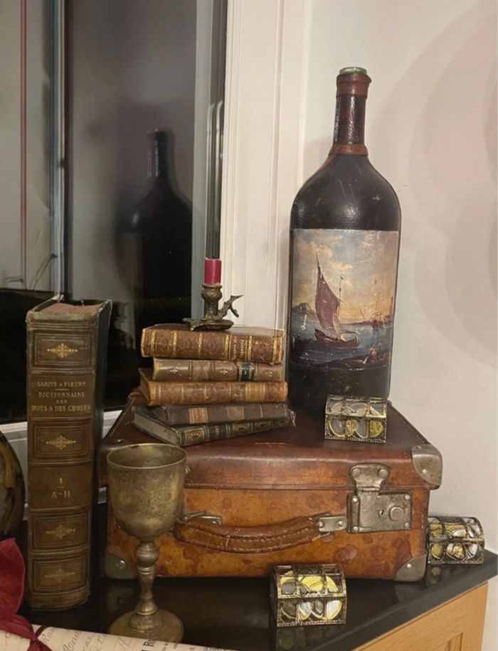 Grande bouteille Jéroboam / (3 L) gainée de cuir avec peinture marine – env H.46,5 cm