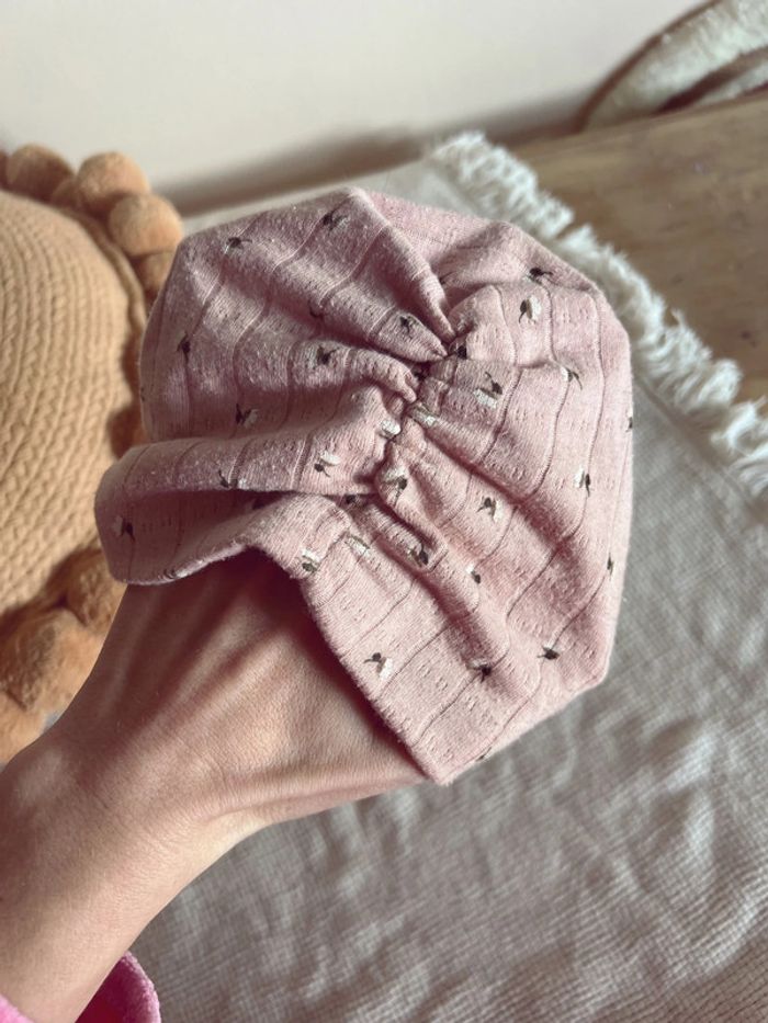 Turban créatrice rose avec motif tissu ajouré milaetmoi - photo numéro 2