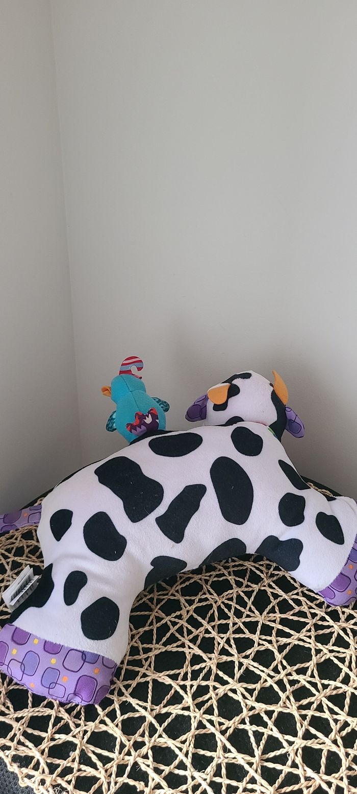 Tomy Lamaze Doudou la Vache Musicale - photo numéro 3