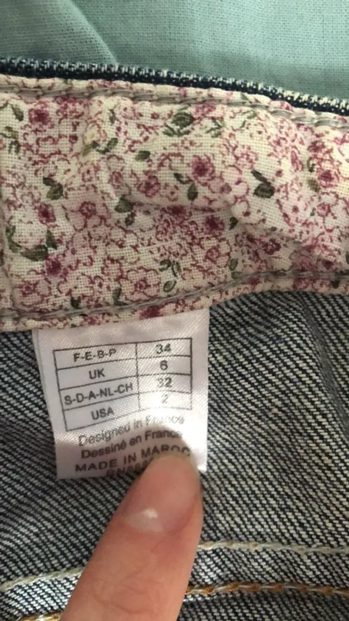 Short en jeans taille 34 - photo numéro 2