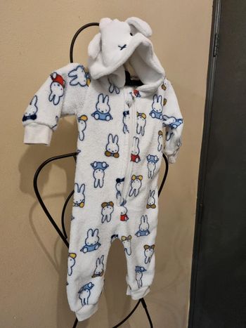 Pyjama chaud avec lapins