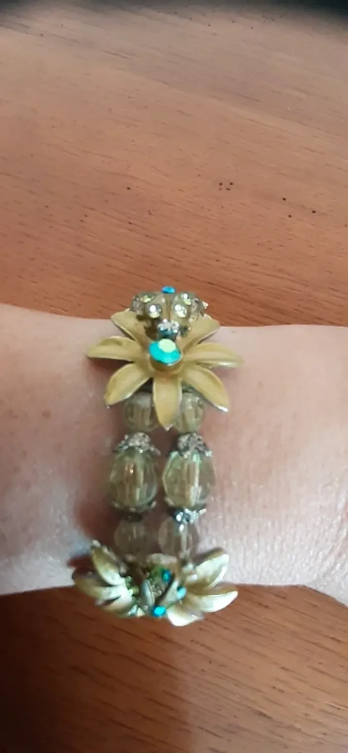 Joli bracelet