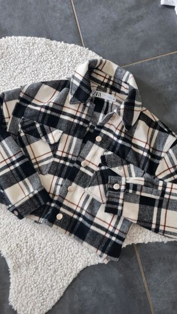 Veste Zara XS 34 36 assez large courte