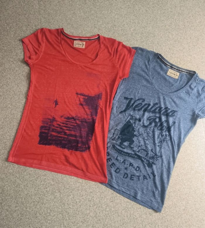 Lot 2 T shirts