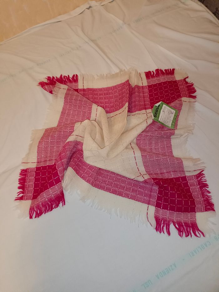 Foulard carré,pure laine, vintage URSS - photo numéro 7