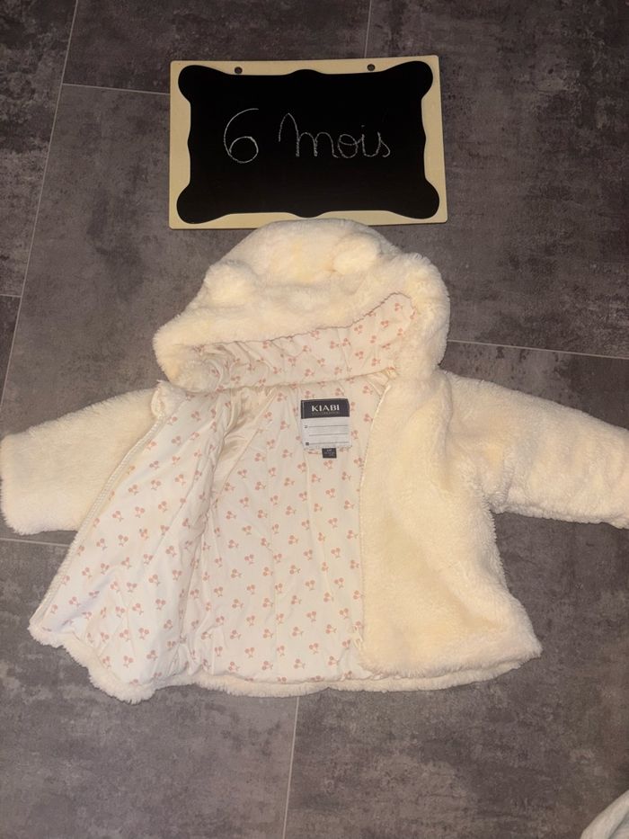 Manteau chaud - bébé fille - 6 mois - parfait état - photo numéro 2